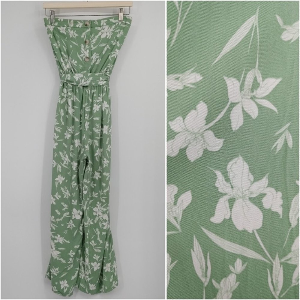 Dynamite  sleeveless jumpsuit